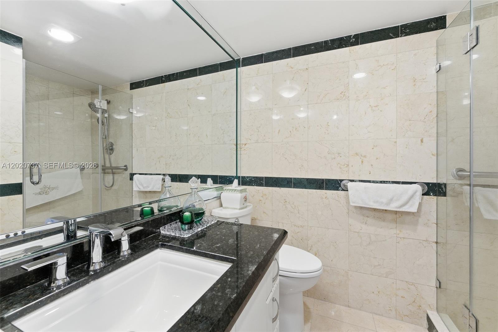 See details 2302 2 / 2 1275 sq. ft. $ 2026-05-18 0 Photo