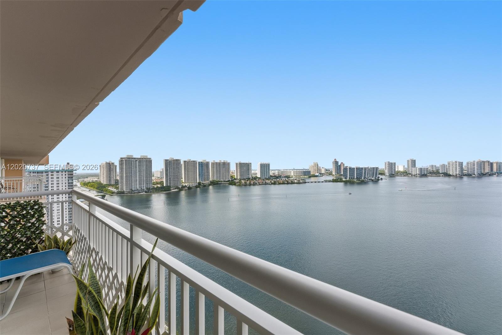 See details 2302 2 / 2 1275 sq. ft. $ 2026-05-18 0 Photo