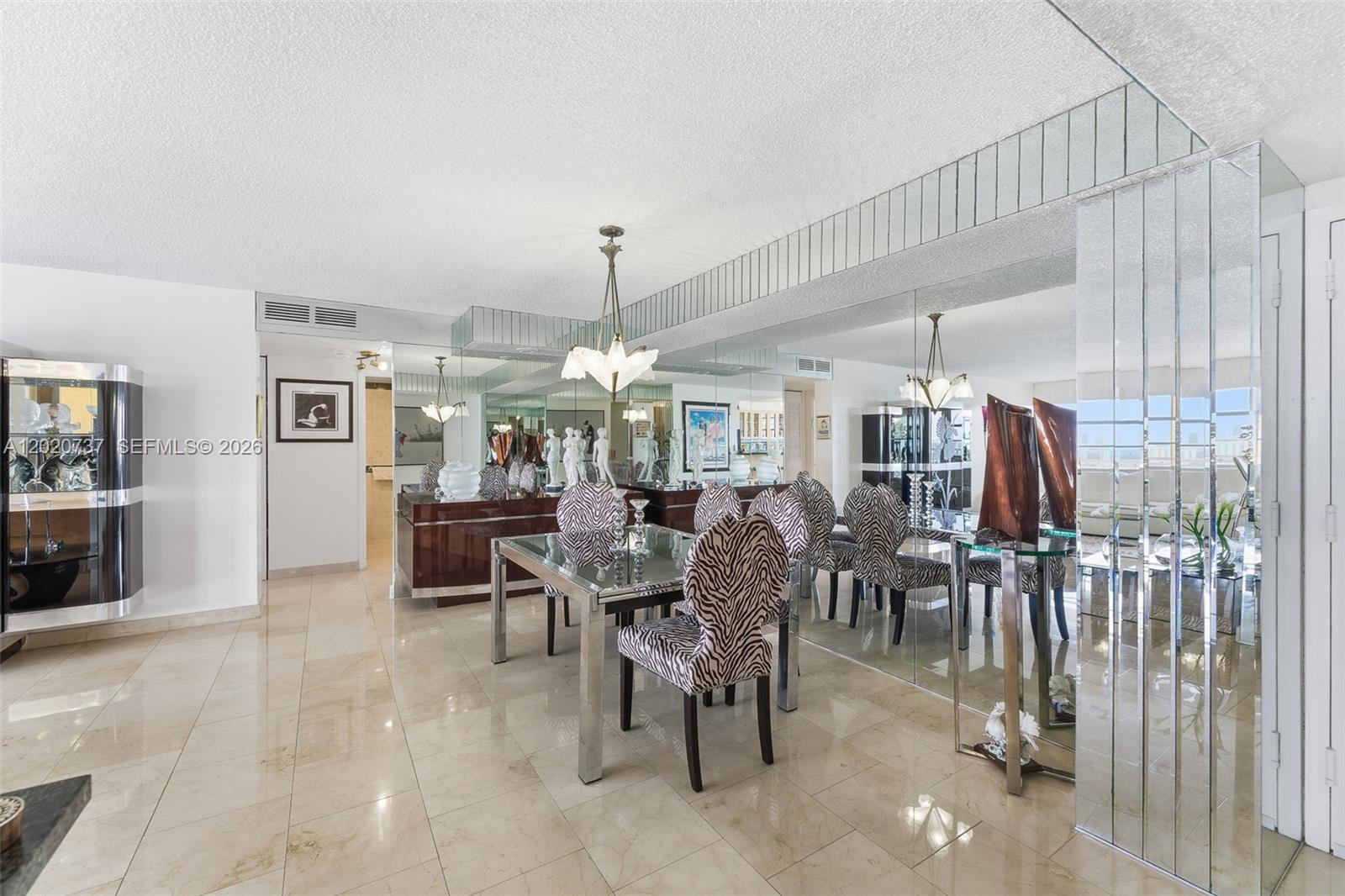 See details 2302 2 / 2 1275 sq. ft. $ 2026-05-18 0 Photo