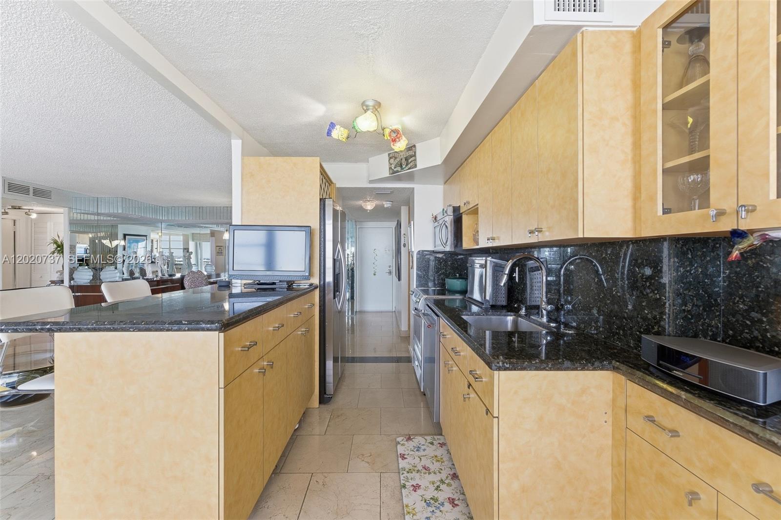 See details 2302 2 / 2 1275 sq. ft. $ 2026-05-18 0 Photo