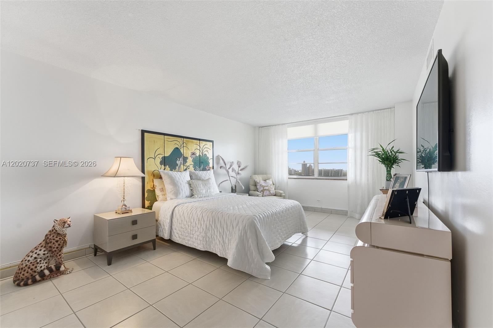 See details 2302 2 / 2 1275 sq. ft. $ 2026-05-18 0 Photo
