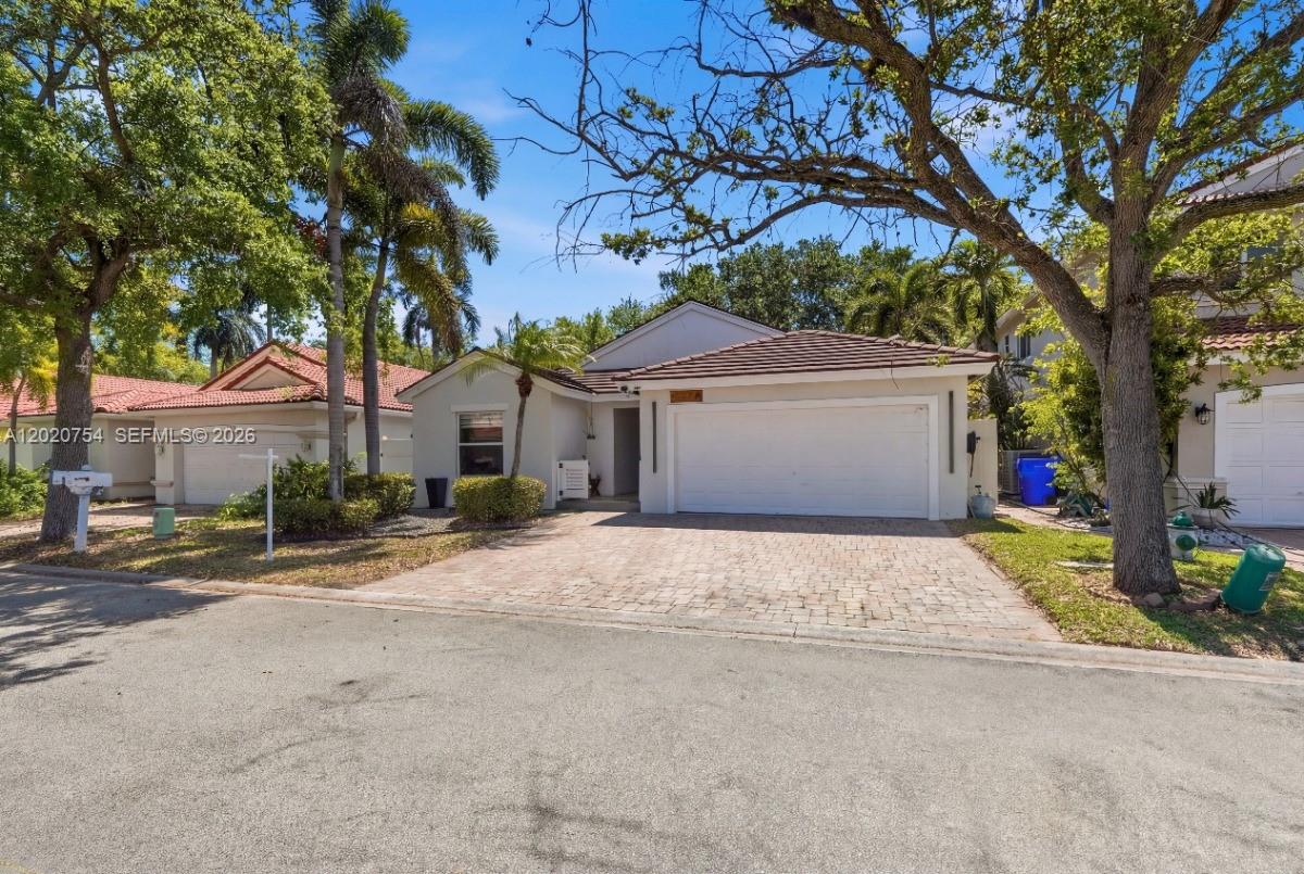 3464 3 / 2 1648 sq. ft. $ 2026-05-18 0 foto