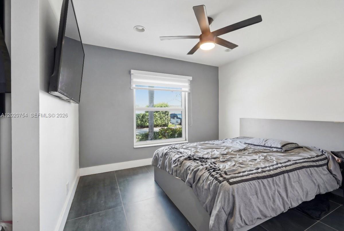 3464 3 / 2 1648 sq. ft. $ 2026-05-18 0 foto