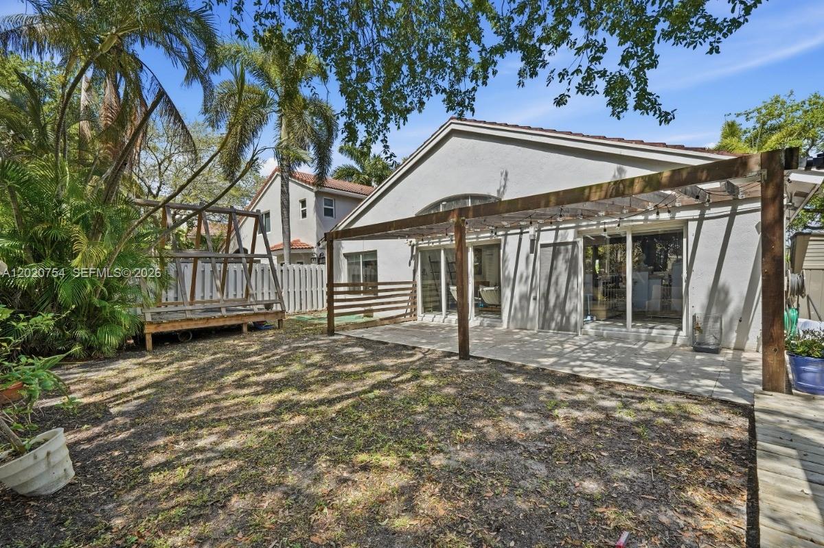 3464 3 / 2 1648 sq. ft. $ 2026-05-18 0 foto