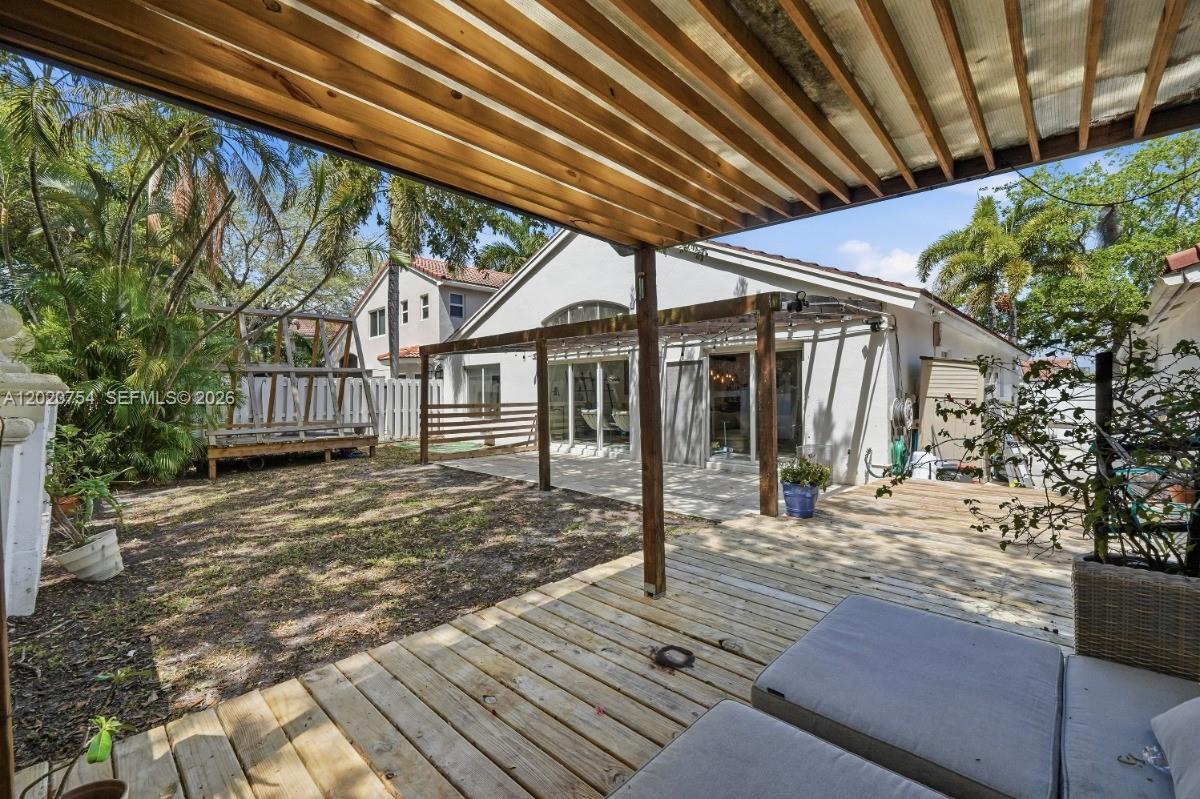 3464 3 / 2 1648 sq. ft. $ 2026-05-18 0 foto