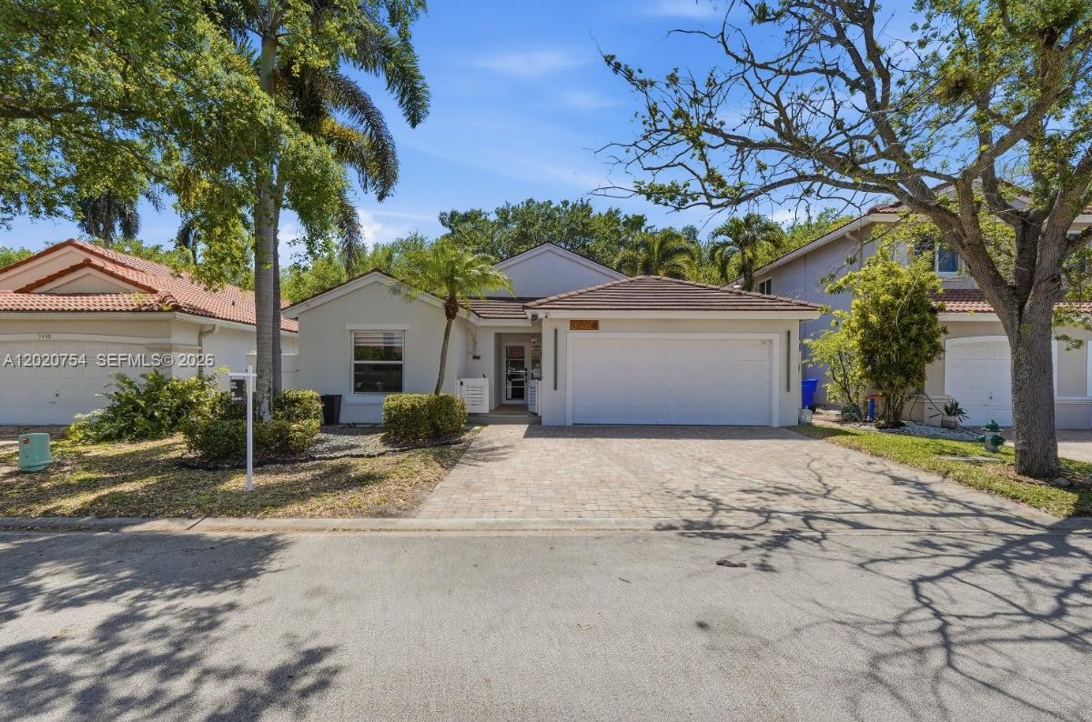 3464 3 / 2 1648 sq. ft. $ 2026-05-18 0 foto