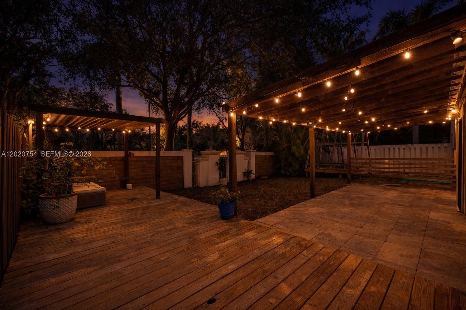 3464 3 / 2 1648 sq. ft. $ 2026-05-18 0 foto
