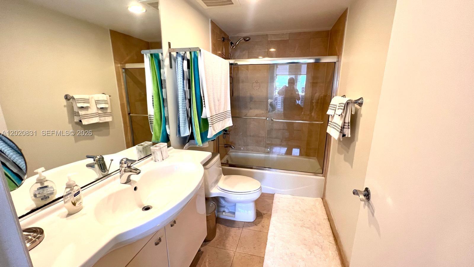 2204 3 / 3 1675 sq. ft. $ 2026-05-18 0 Photo