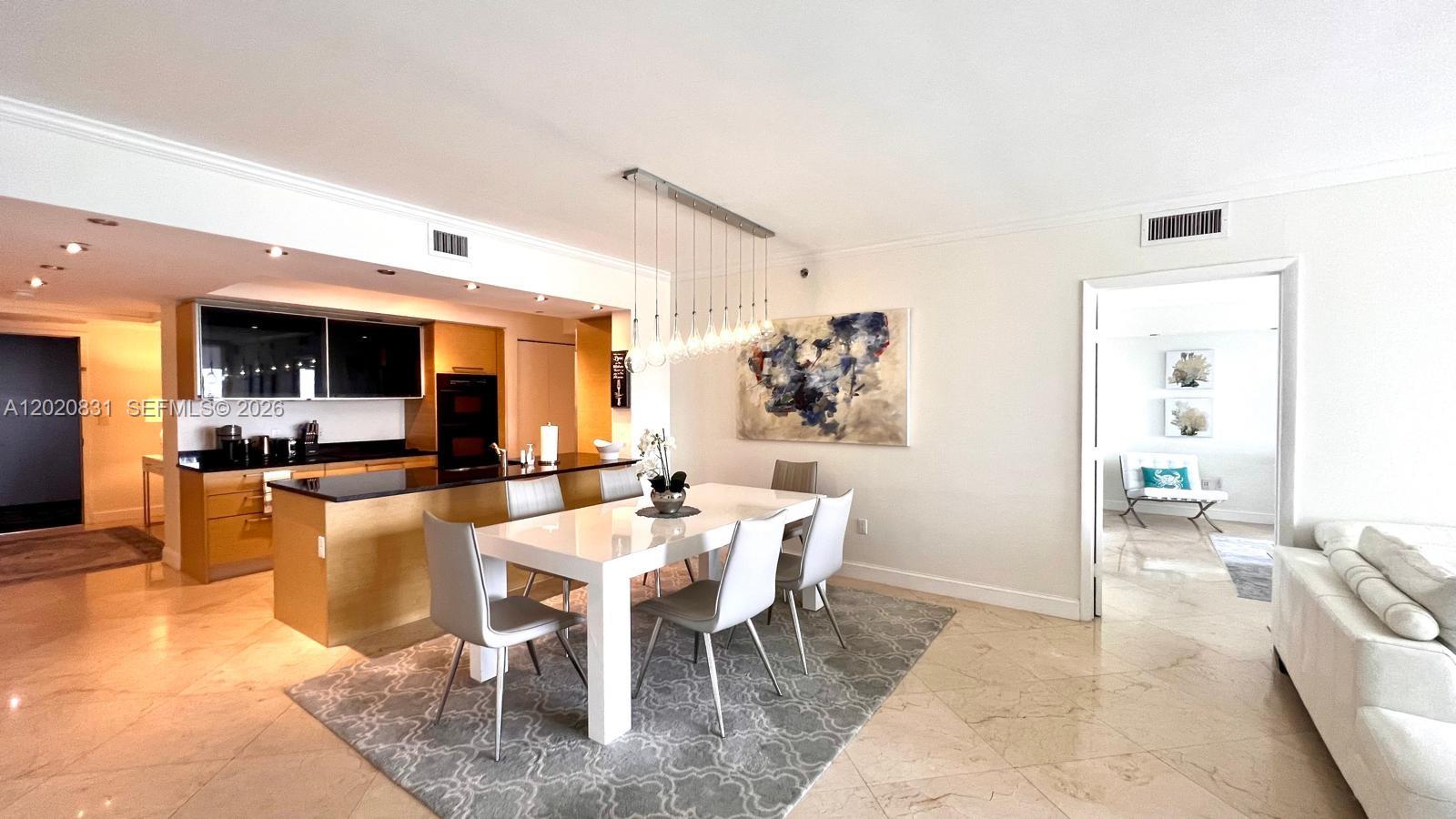 2204 3 / 3 1675 sq. ft. $ 2026-05-18 0 Photo