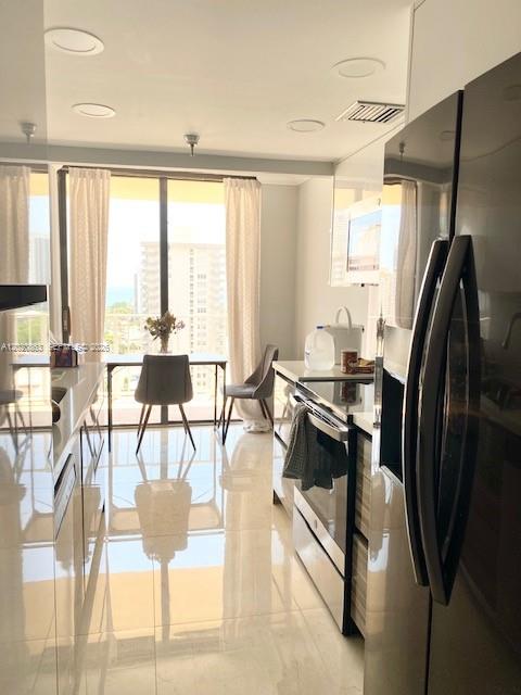 See details 2012 2 / 2 1240 sq. ft. $ 2026-05-18 0 Photo