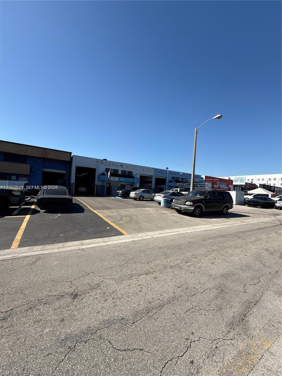 See details / sq. ft. $ 2026-05-18 0 Photo