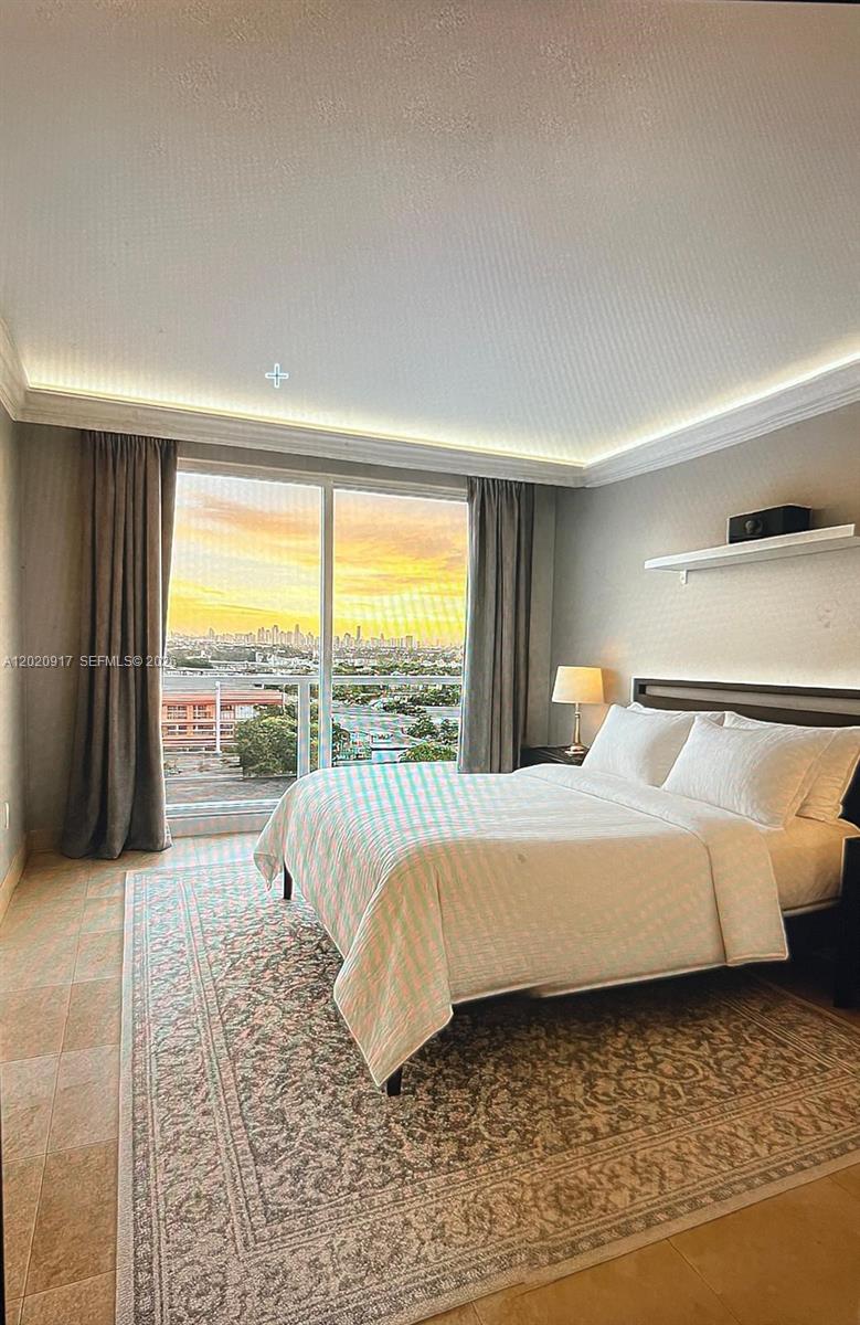 Ver detalles 704E 1 / 2 861 sq. ft. $ 2026-05-18 0 foto