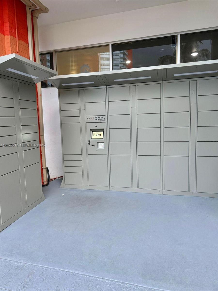 Ver detalles 704E 1 / 2 861 sq. ft. $ 2026-05-18 0 foto