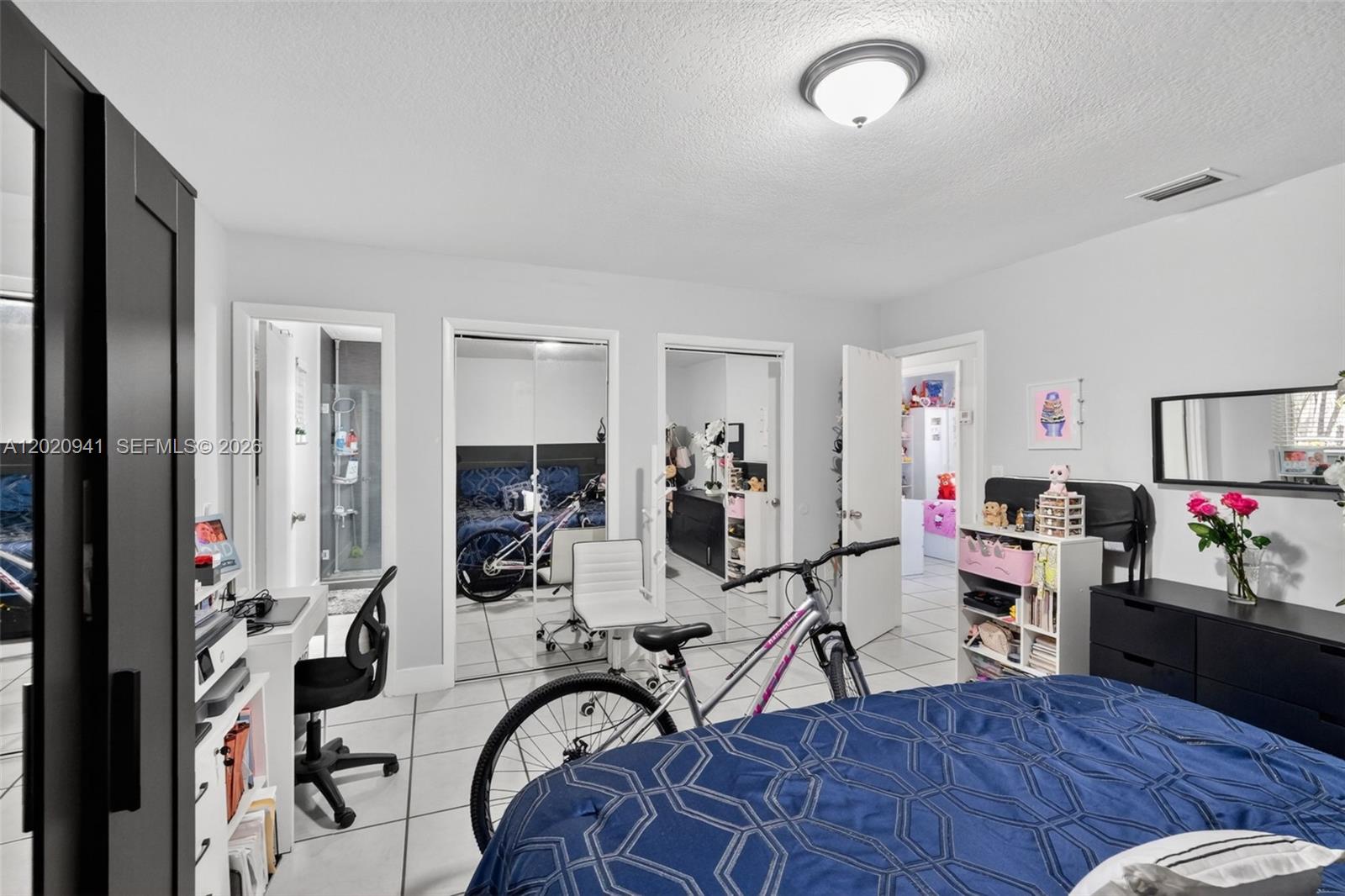   /  2430 sq. ft. $ 2026-05-18 0 Photo