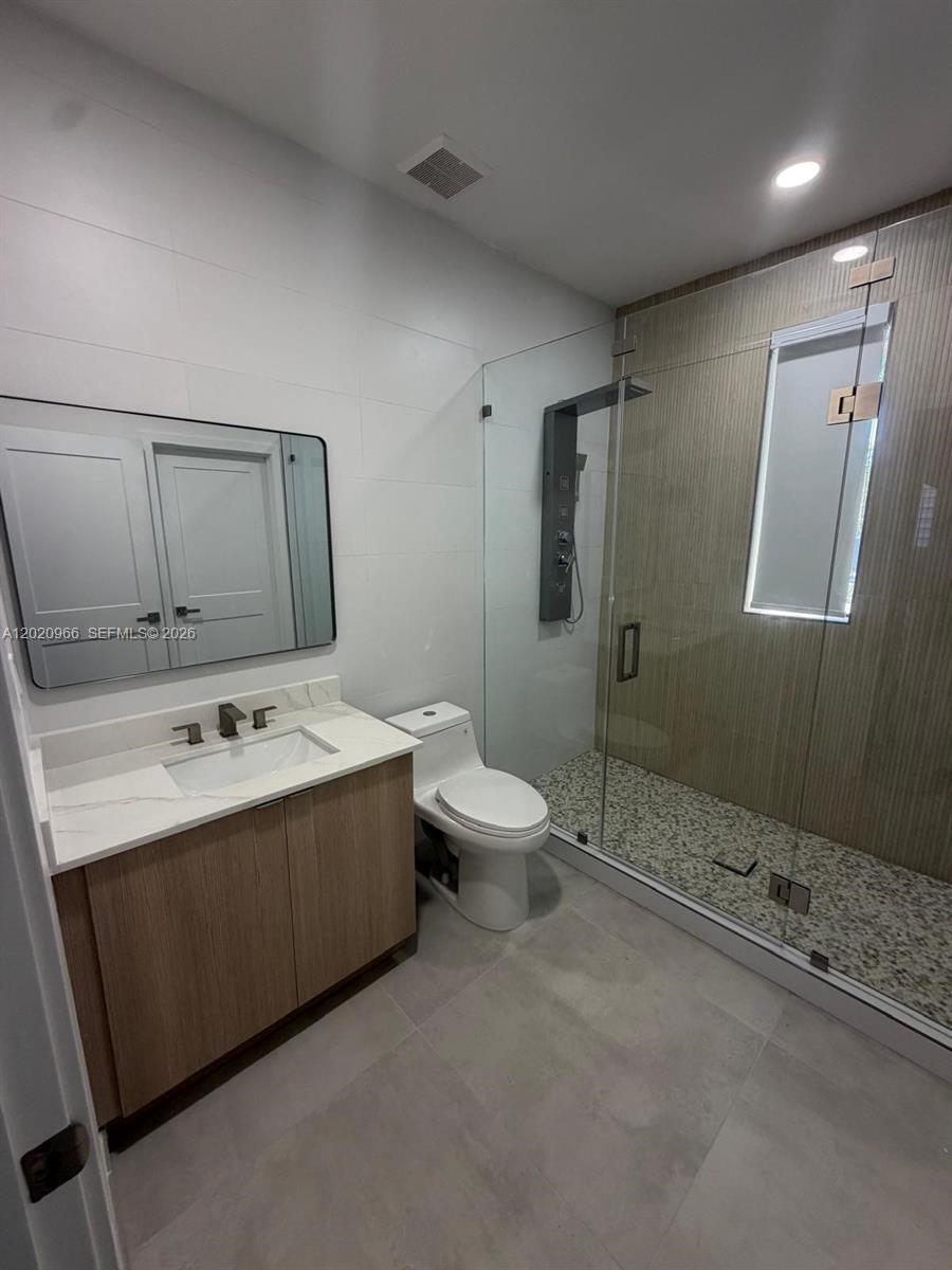 See details / 2874 sq. ft. $ 2026-05-18 0 Photo