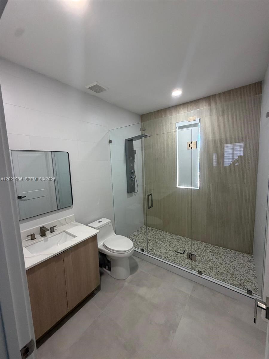 See details / 2874 sq. ft. $ 2026-05-18 0 Photo