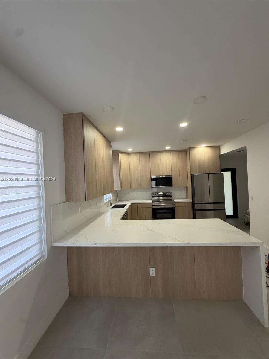 See details / 2874 sq. ft. $ 2026-05-18 0 Photo