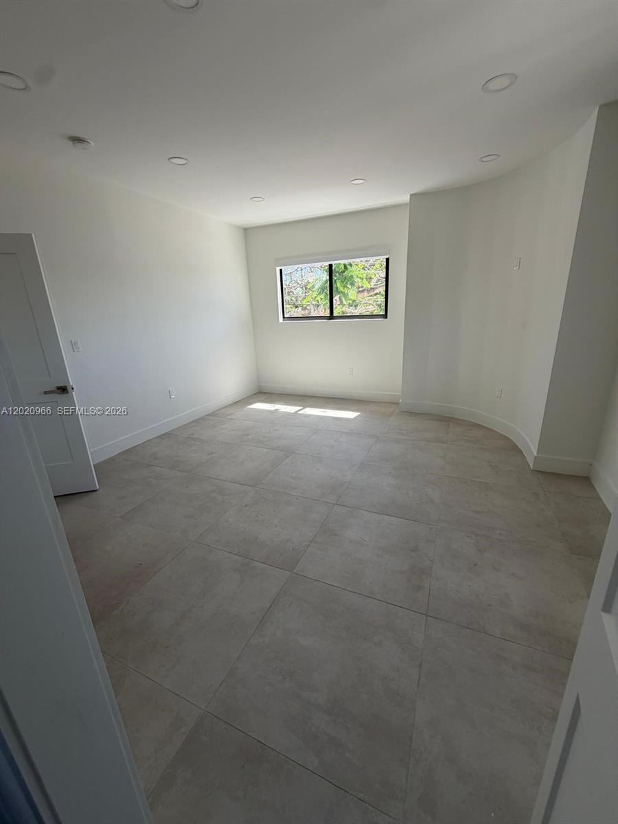 See details / 2874 sq. ft. $ 2026-05-18 0 Photo