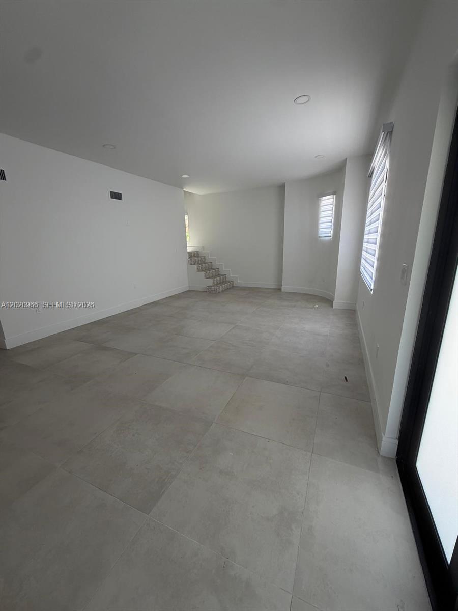 See details / 2874 sq. ft. $ 2026-05-18 0 Photo