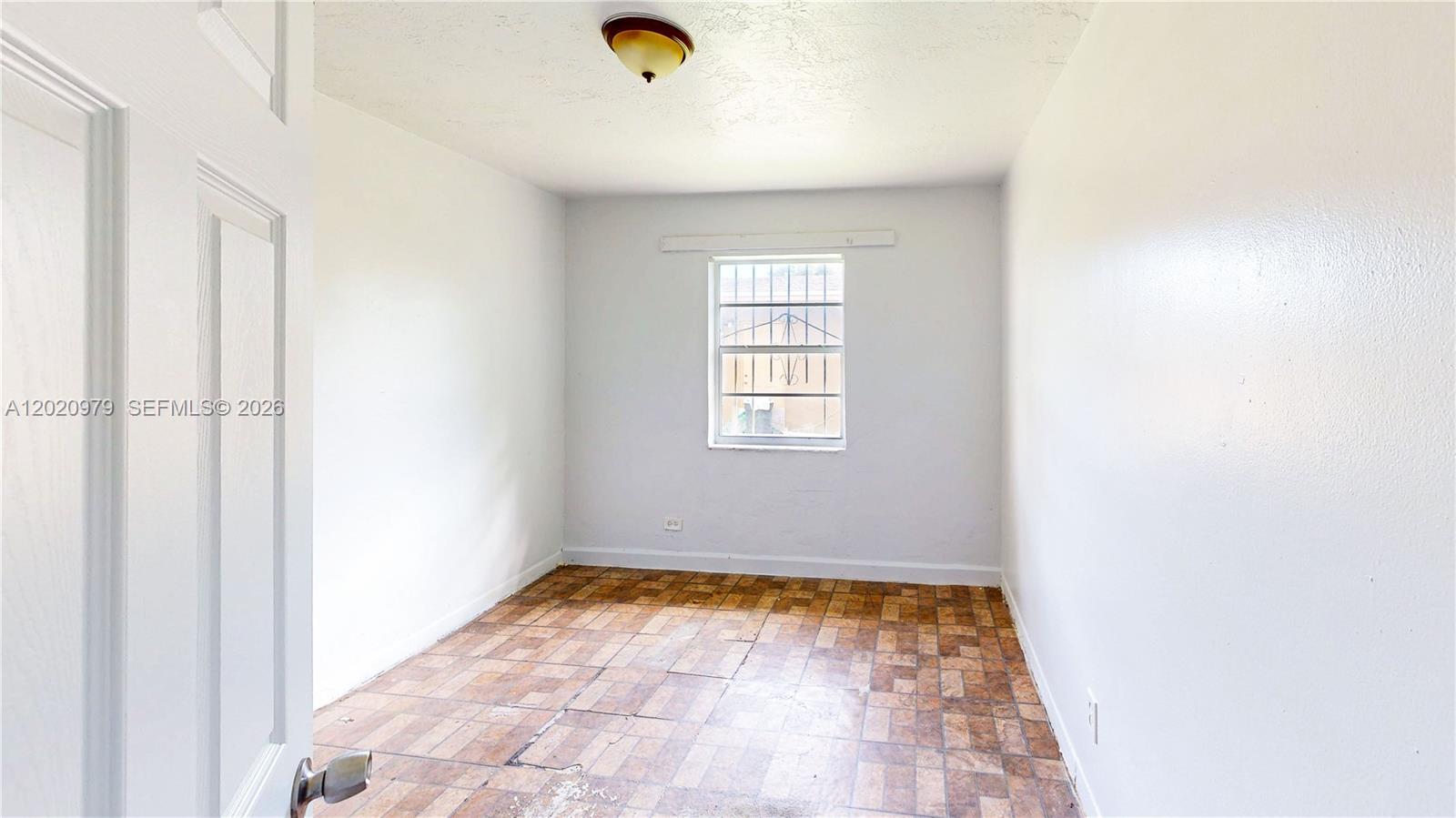 See details / 2280 sq. ft. $ 2026-05-18 0 Photo