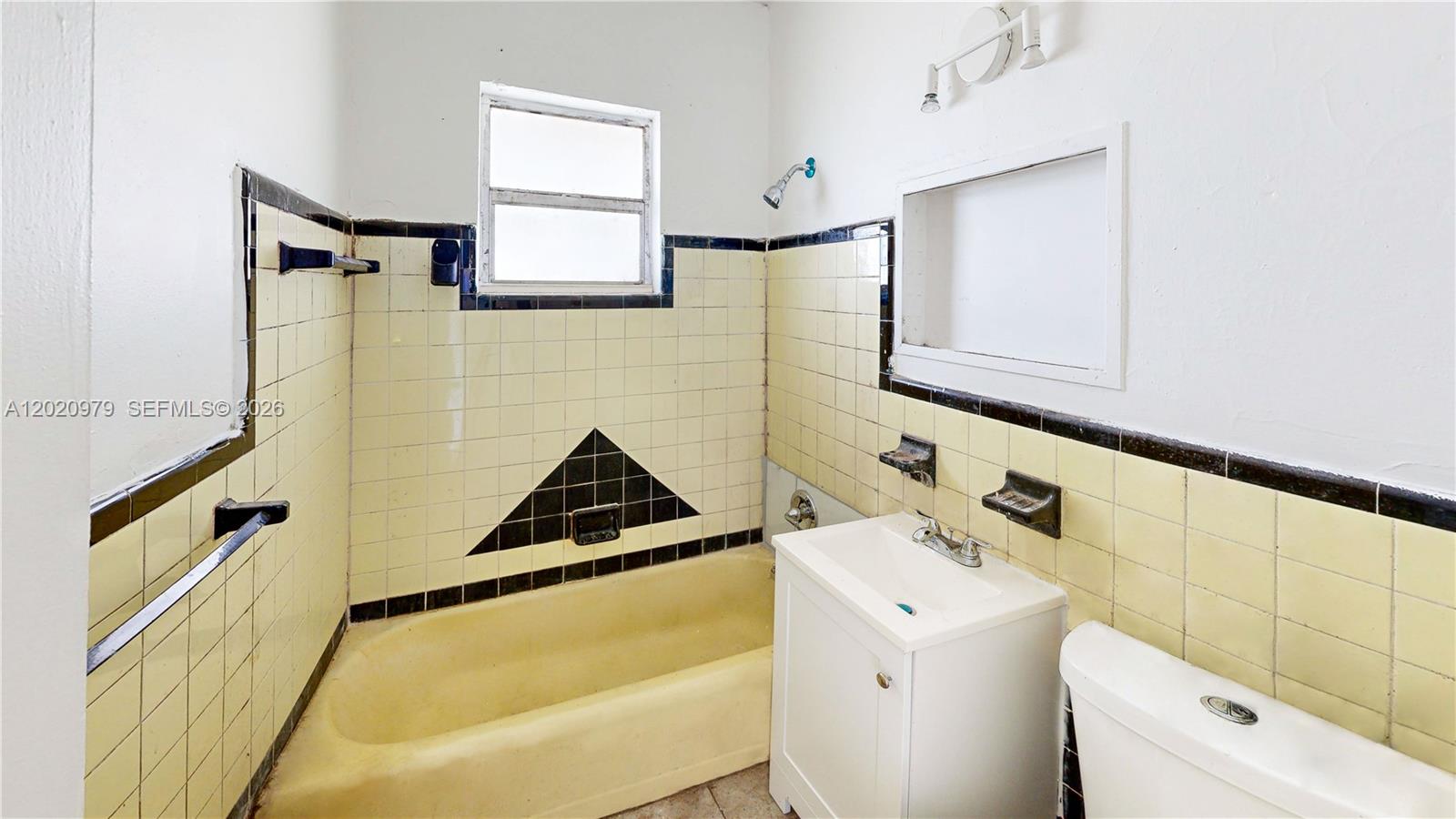 See details / 2280 sq. ft. $ 2026-05-18 0 Photo