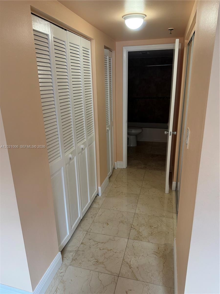 208 1 / 2 830 sq. ft. $ 2026-05-18 0 Photo
