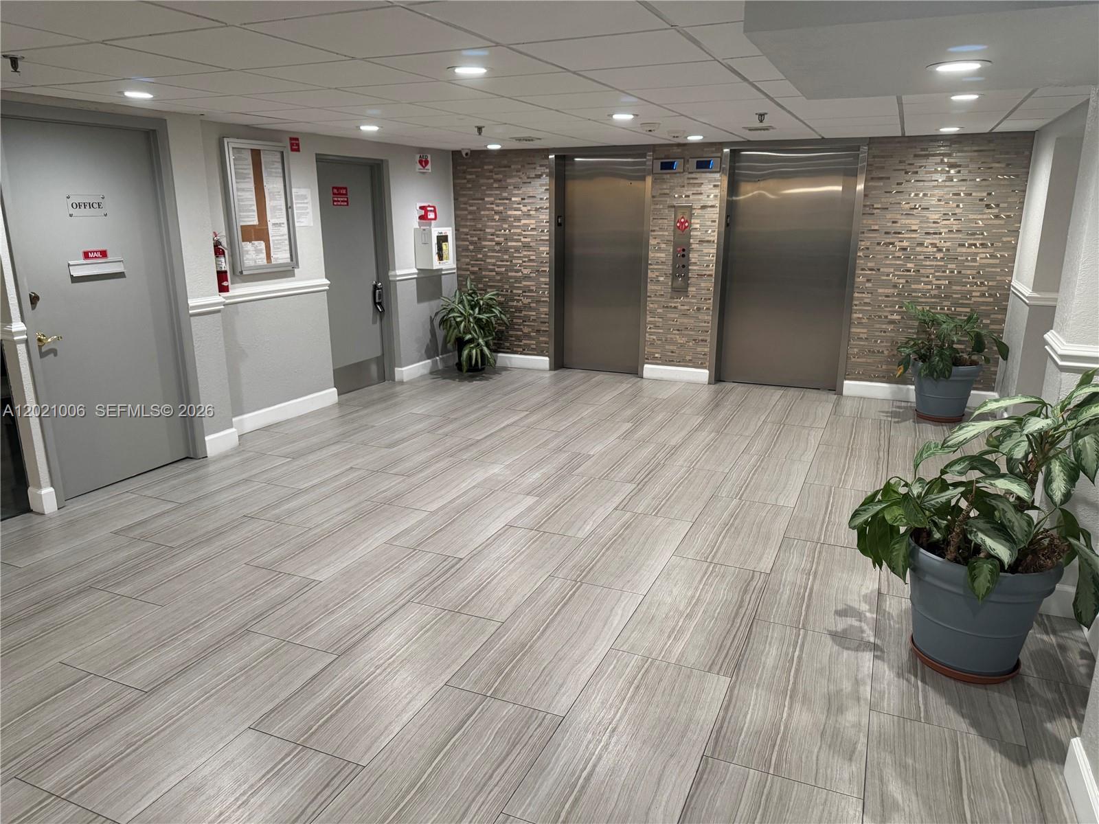 208 1 / 2 830 sq. ft. $ 2026-05-18 0 Photo