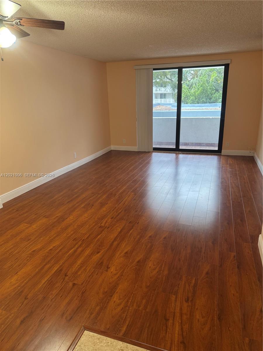 208 1 / 2 830 sq. ft. $ 2026-05-18 0 Photo