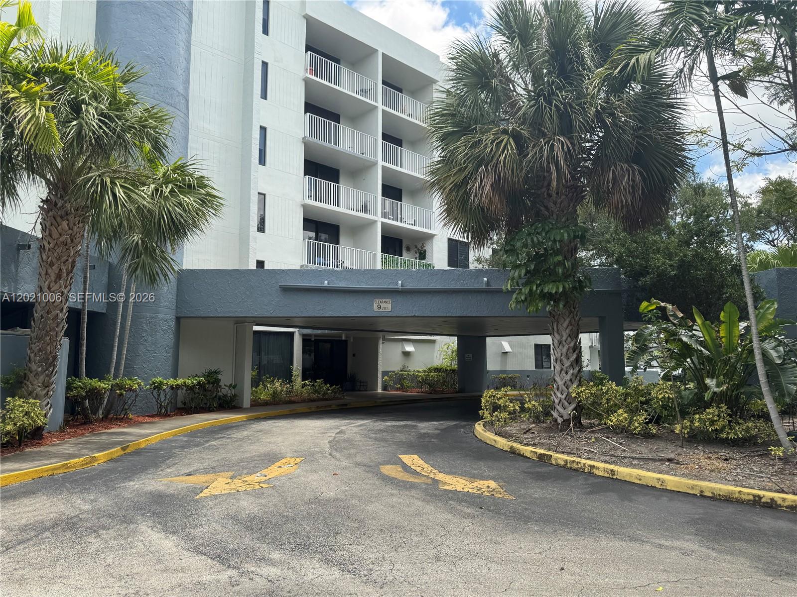 208 1 / 2 830 sq. ft. $ 2026-05-18 0 Photo
