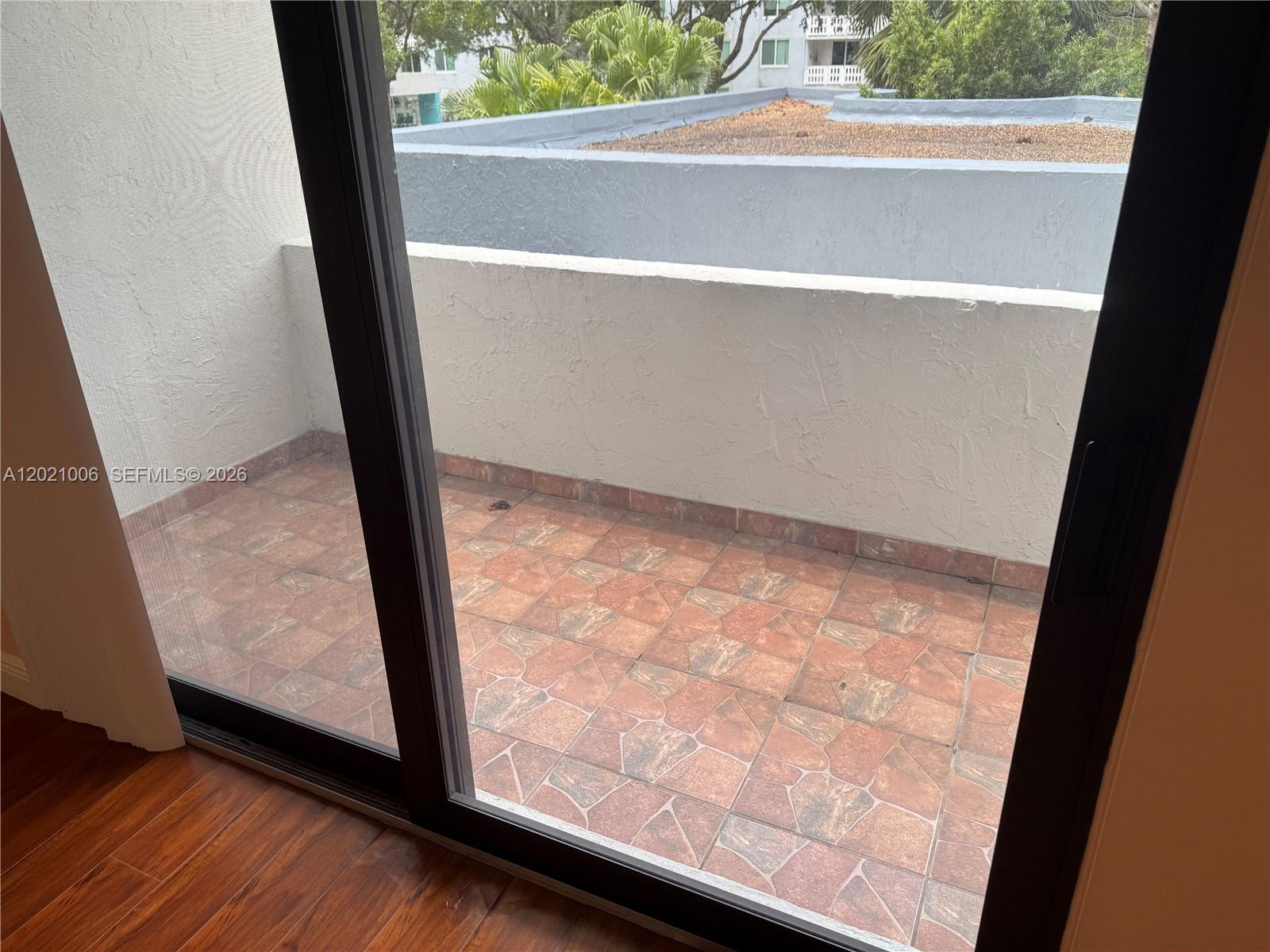 208 1 / 2 830 sq. ft. $ 2026-05-18 0 Photo