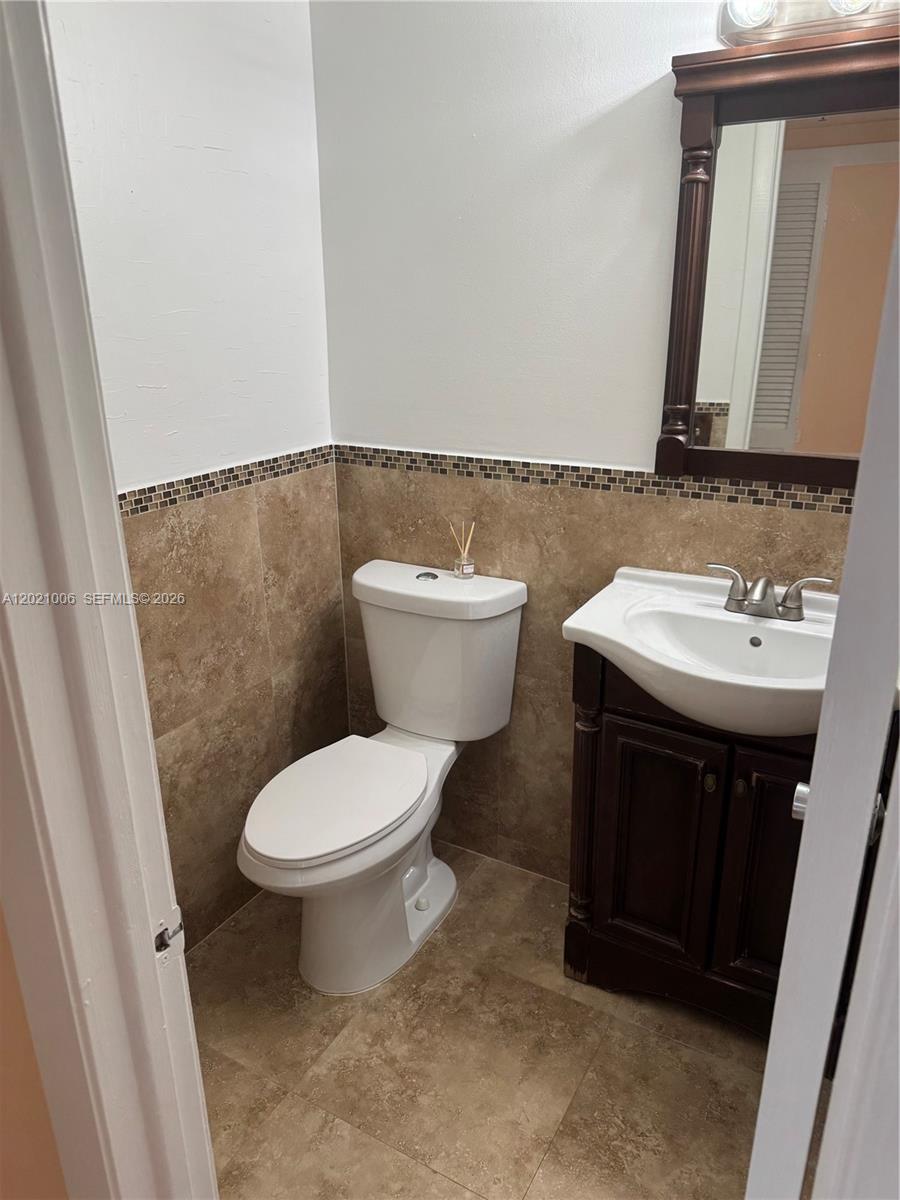 208 1 / 2 830 sq. ft. $ 2026-05-18 0 Photo