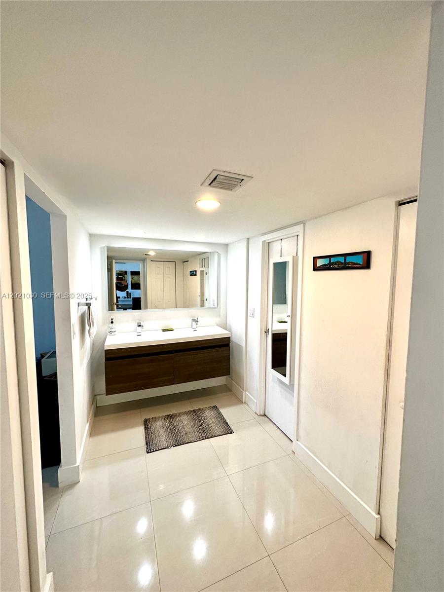 See details 1729 2 / 2 1331 sq. ft. $ 2026-05-18 0 Photo