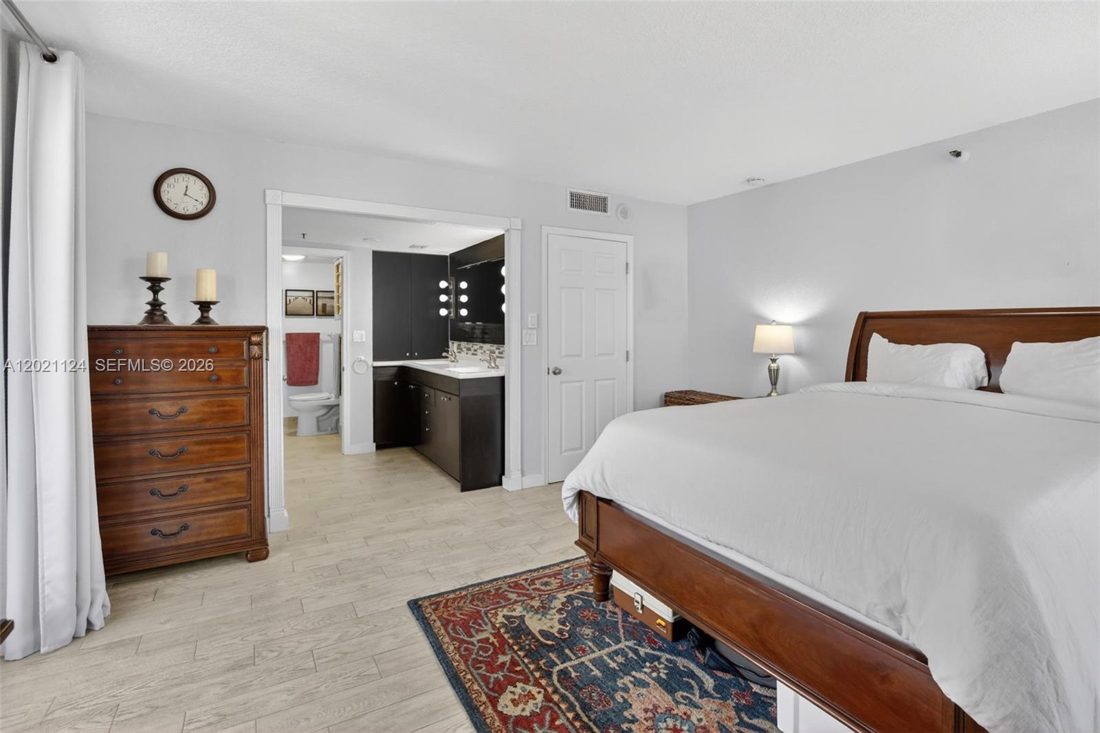 Photo of 20515 Country Club Dr  #2248, Aventura, Florida, 33180 - 