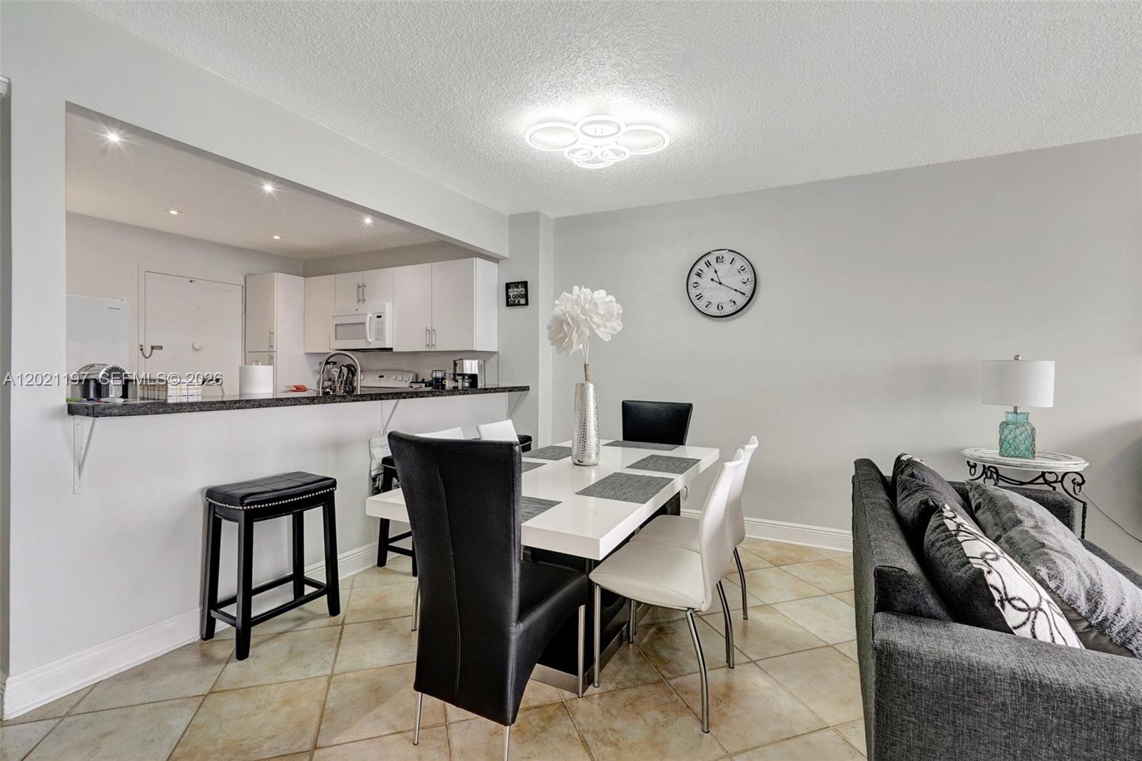 Photo of 3725 Ocean Dr #812, Hollywood, Florida, 33019 -