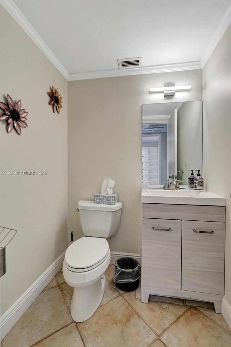 Photo of 3725 Ocean Dr #812, Hollywood, Florida, 33019 -