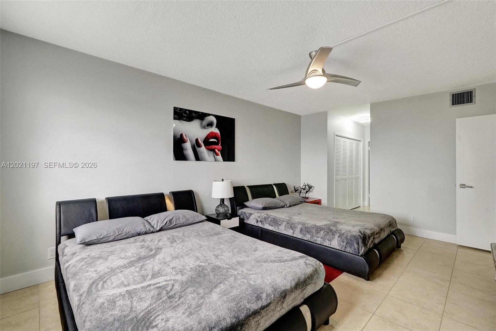 Photo of 3725 Ocean Dr #812, Hollywood, Florida, 33019 -
