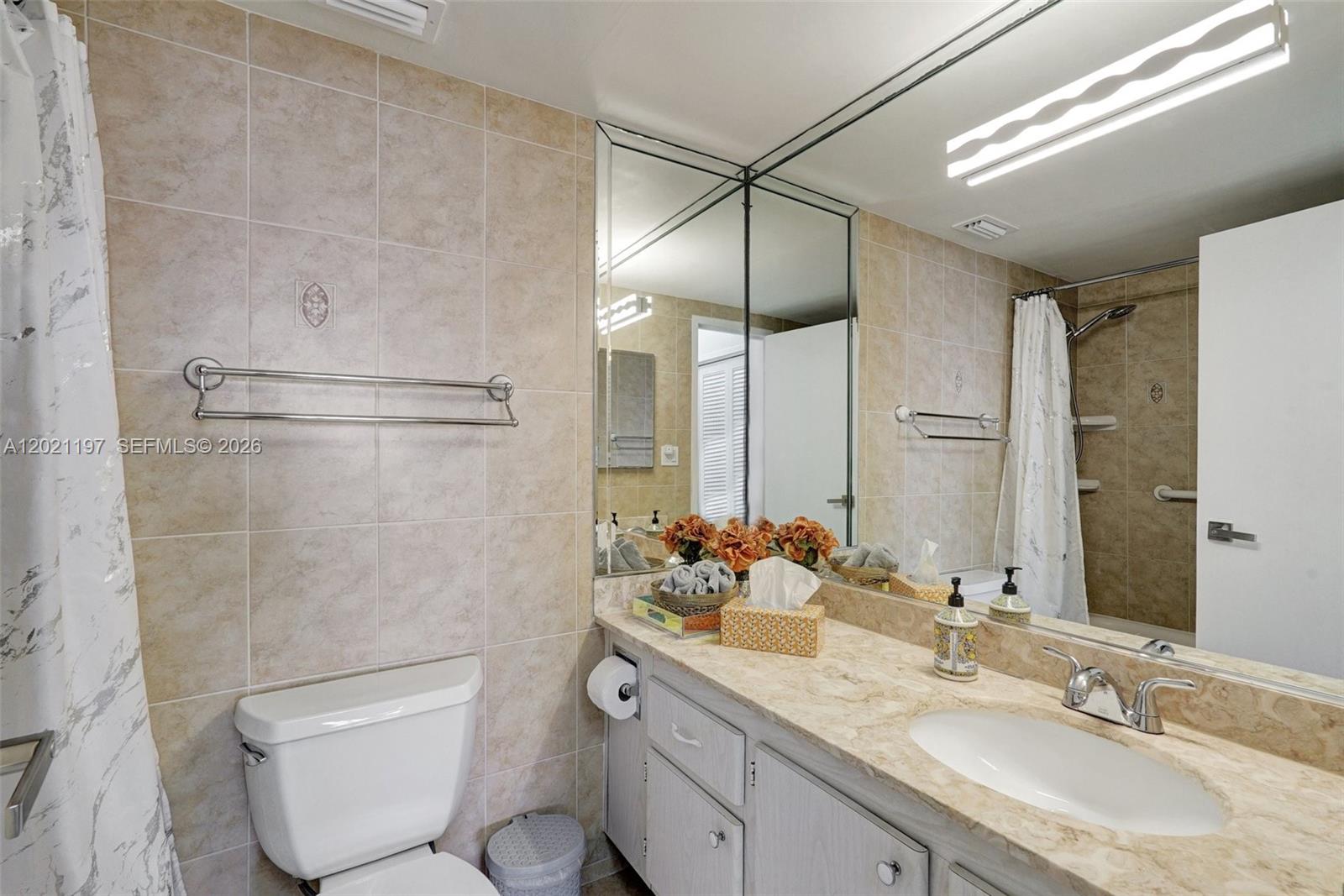 Photo of 3725 Ocean Dr #812, Hollywood, Florida, 33019 -