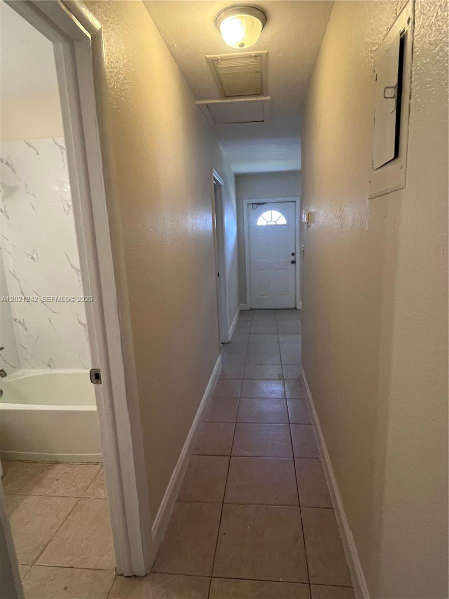 1-4  /   sq. ft. $ 2026-05-18 0 Photo
