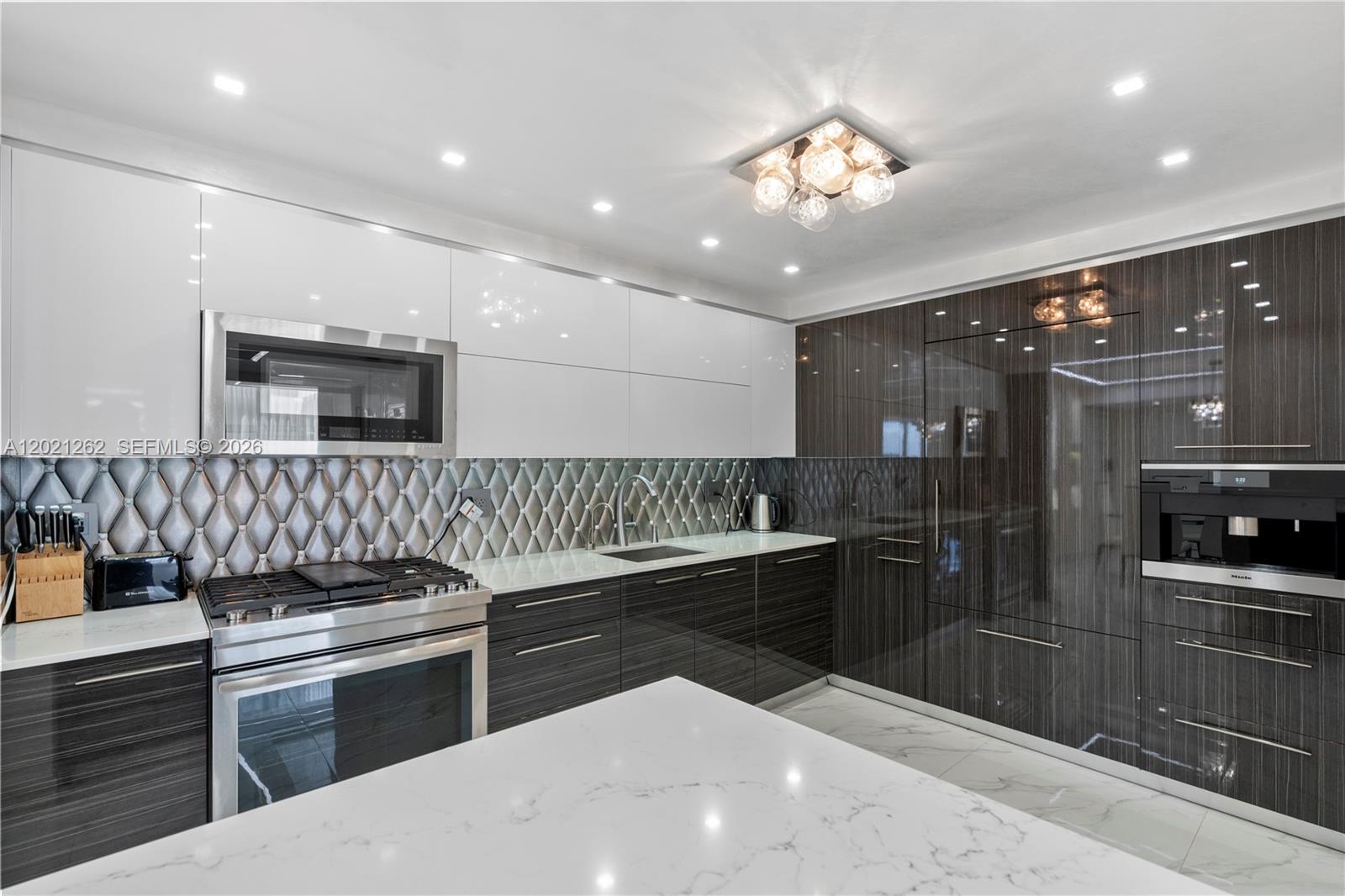 Photo of 2030 Ocean Drive  #2127, Hallandale Beach, Florida, 33009 - 