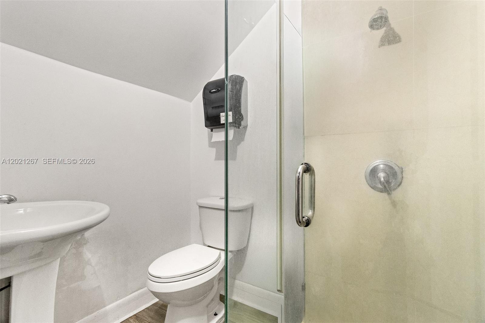 See details / sq. ft. $ 2026-05-18 0 Photo