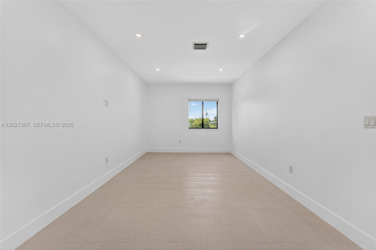 See details / 0 sq. ft. $ 2026-05-18 0 Photo