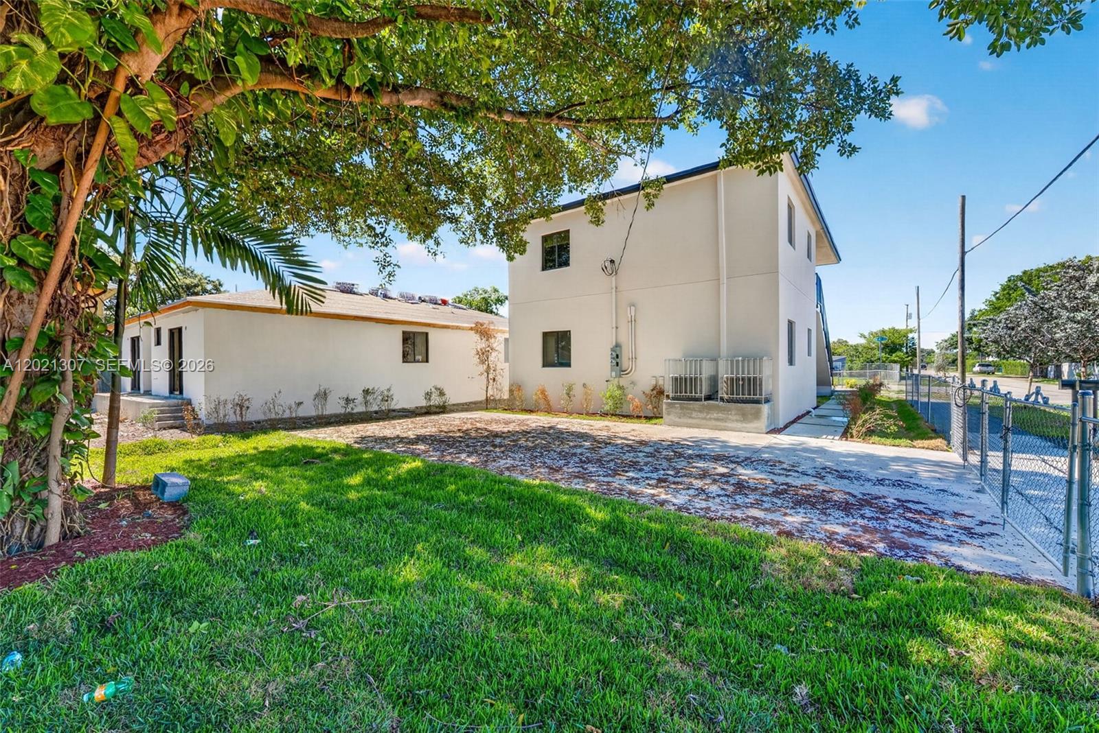 See details / 0 sq. ft. $ 2026-05-18 0 Photo