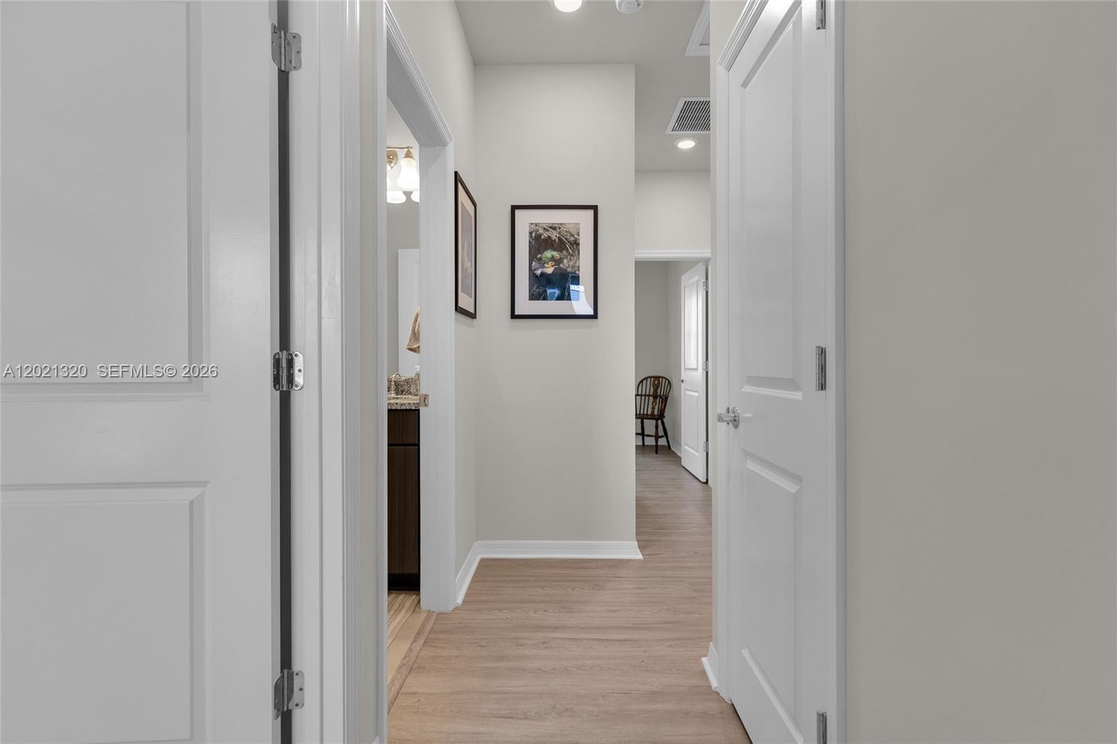 See details 4810 3 / 3 1421 sq. ft. $ 2026-05-18 0 Photo