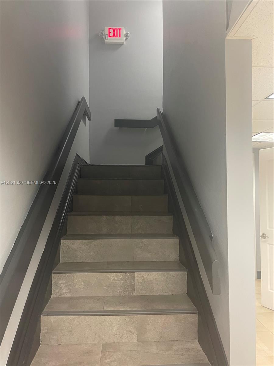 111  /   sq. ft. $ 2026-05-18 0 foto
