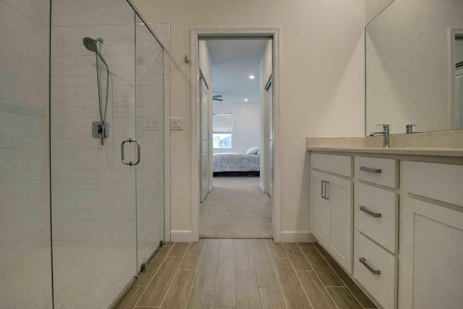 Ver detalles 3 / 2 1952 sq. ft. $ 2026-07-13 0 foto