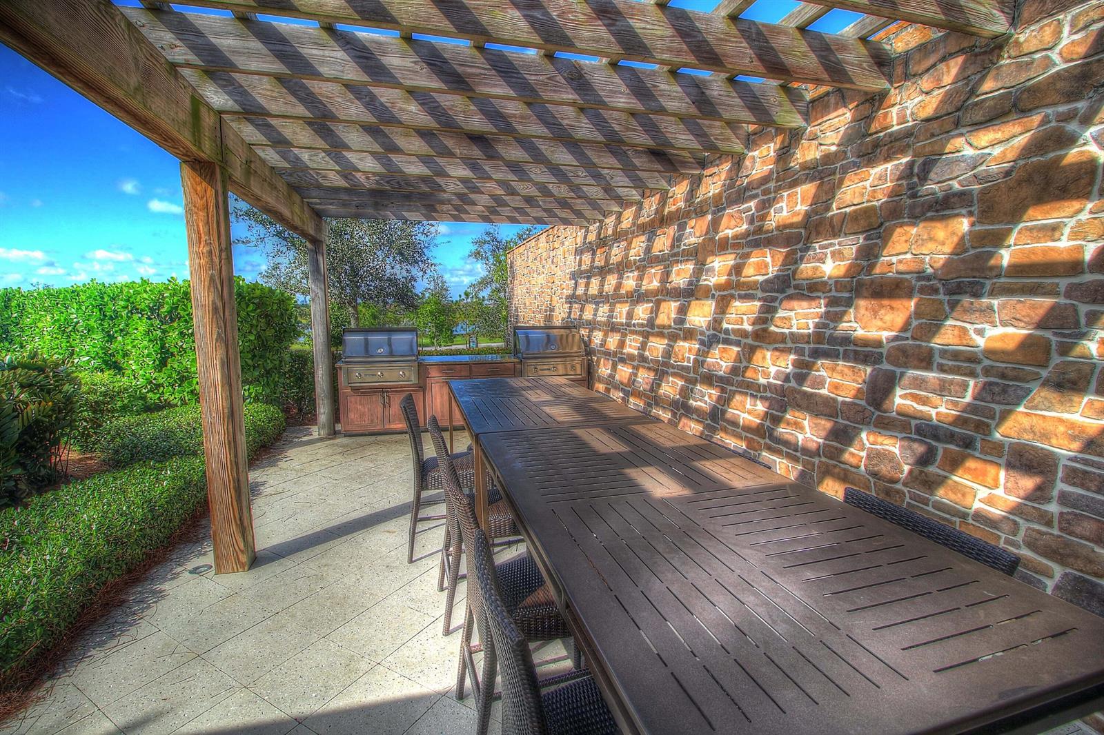Ver detalles 3 / 2 1952 sq. ft. $ 2026-07-13 0 foto