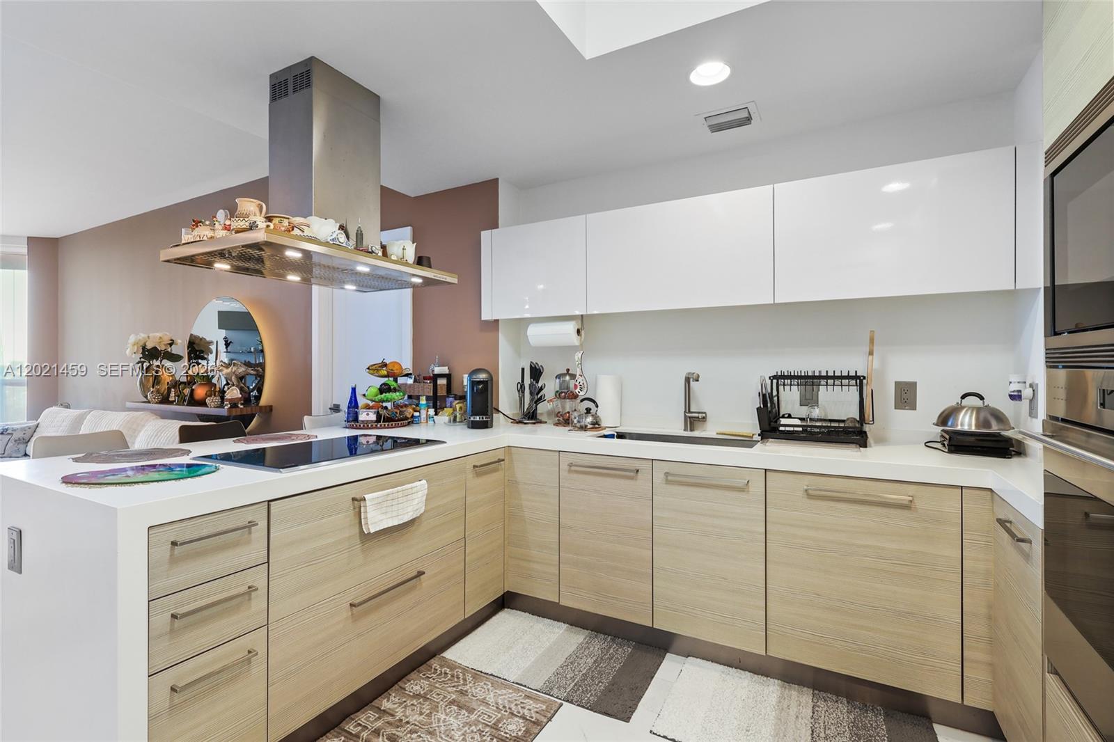 Photo of 17301 Biscayne Blvd #1008, North Miami Beach, Florida, 33160 -