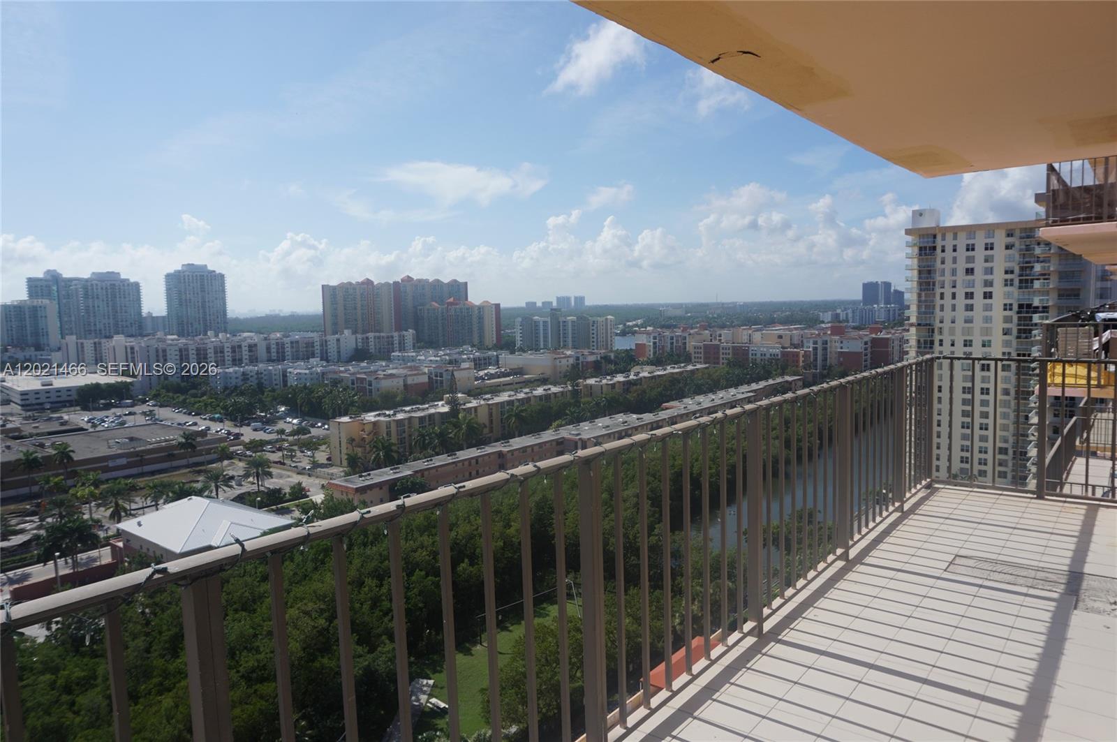 See details 1904 2 / 2 1232 sq. ft. $ 2026-05-18 0 Photo