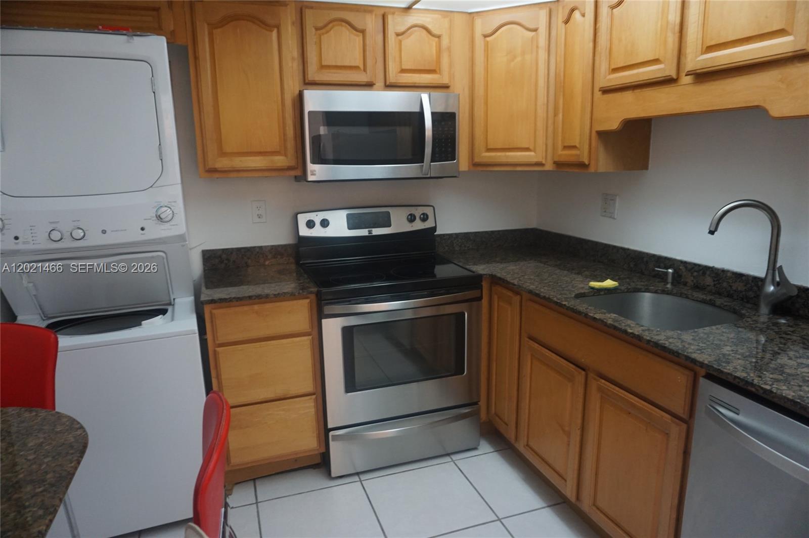 See details 1904 2 / 2 1232 sq. ft. $ 2026-05-18 0 Photo
