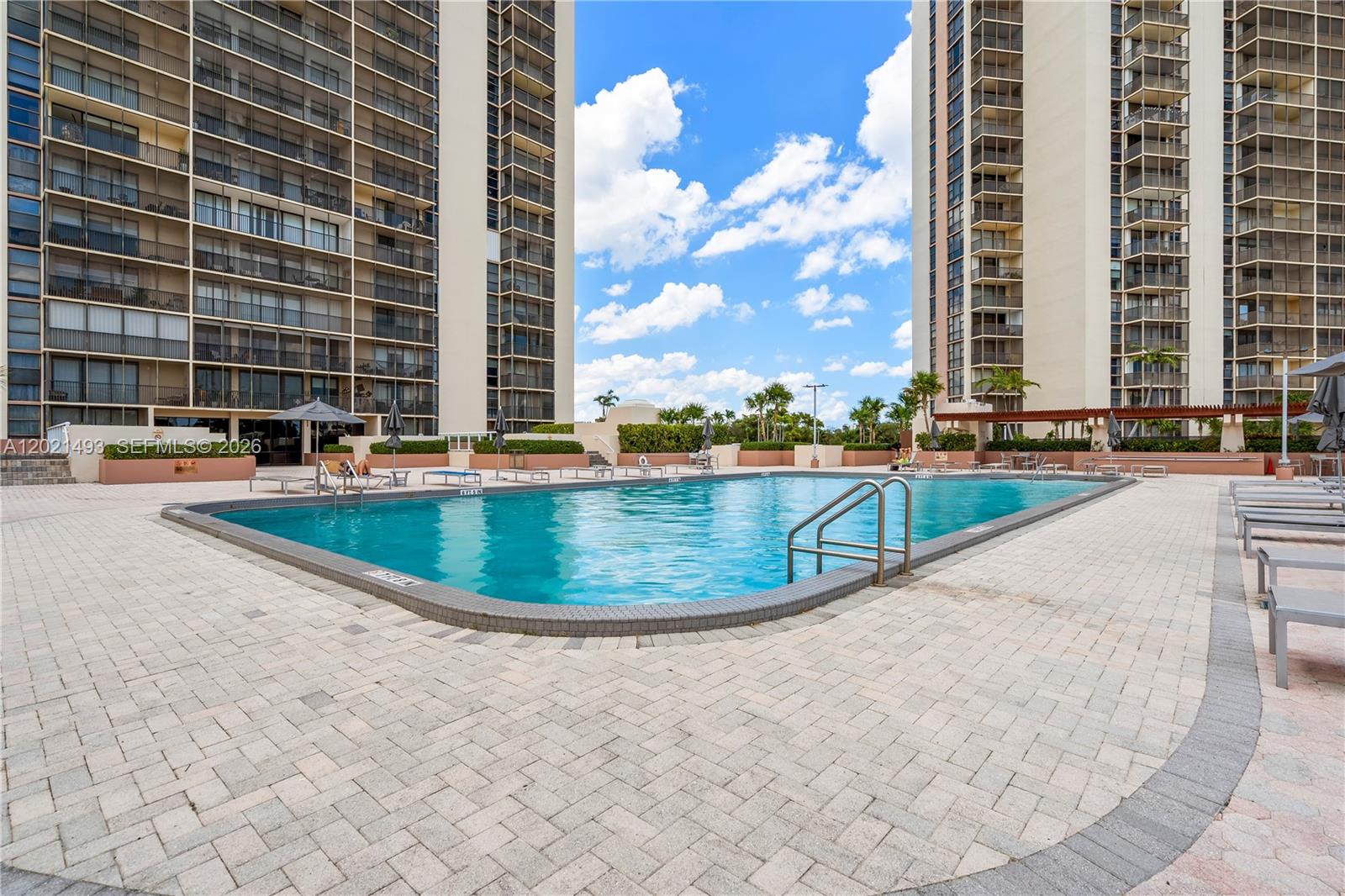 Photo of 20335 Country Club Dr  #404, Aventura, Florida, 33180 - 